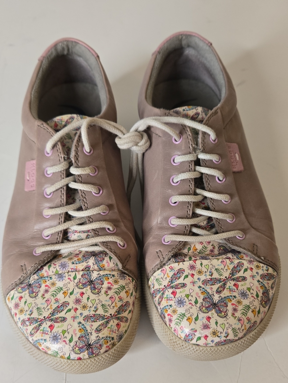 Klogs Taupe Leather Upper With Butterflies And Dragonflies Size 6M
